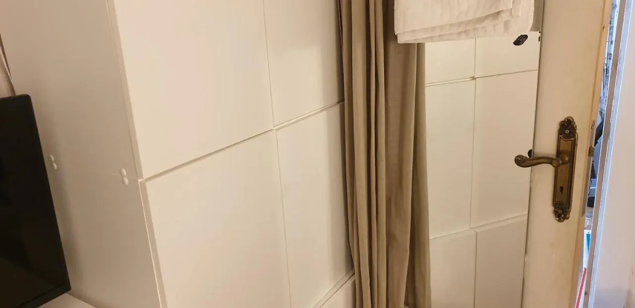 Séjour chez l'habitant Appartement Chez André à Paris